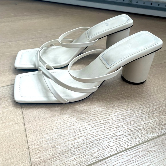 Zara white square toe sandals - Picture 2 of 4